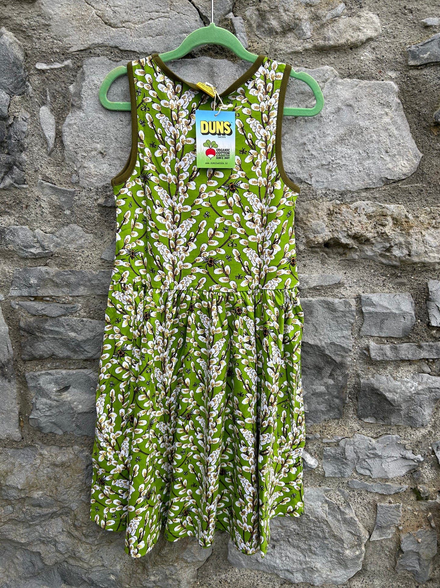 Green willow sleeveless dress  9y (134cm)