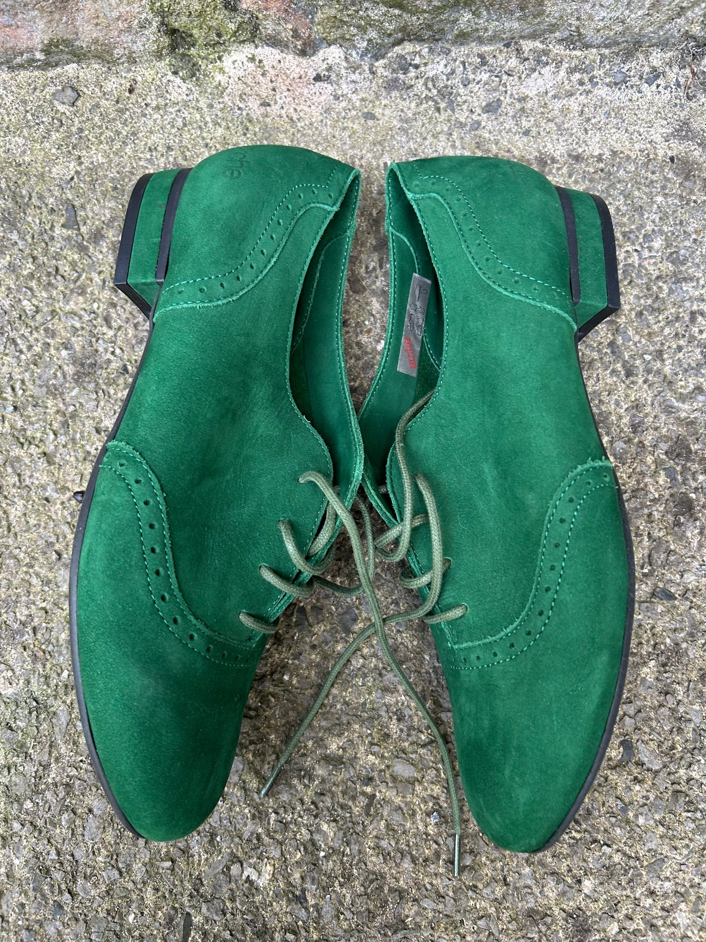 Green suede pumps   uk 5 (eu 38.5)