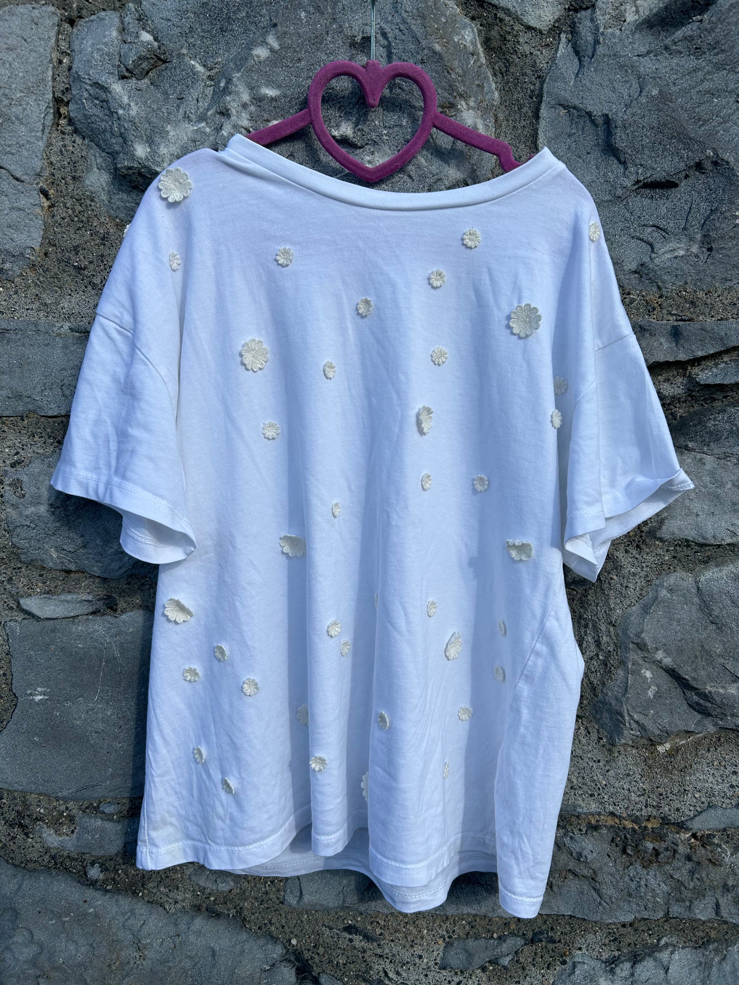 Daisies white T-shirt   10y (140cm)