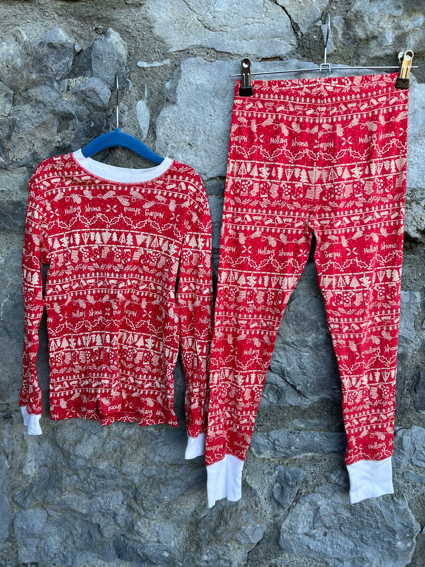 Nollaig Shona red panel pjs  6-7y (116-122cm)