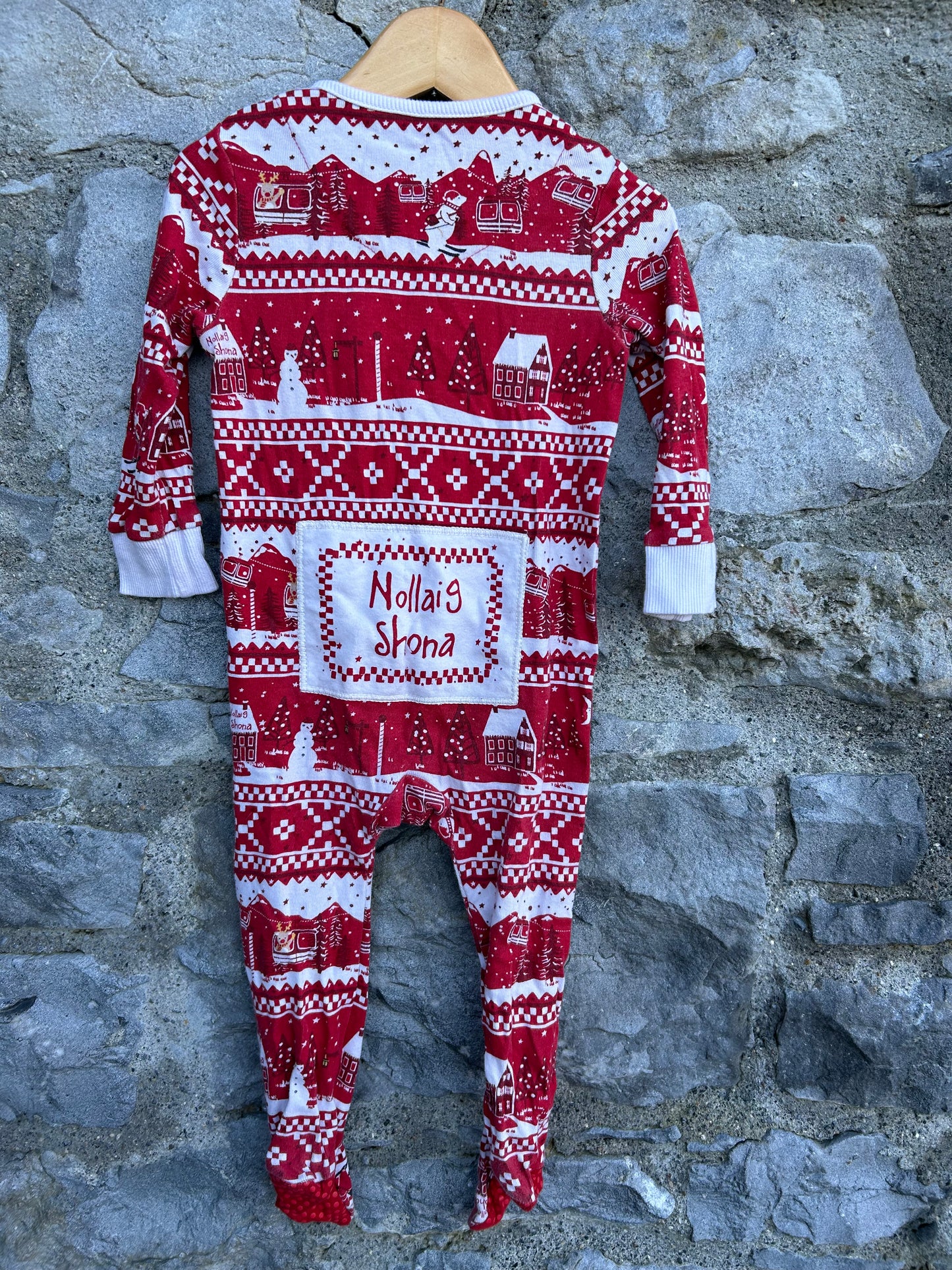 Winter wonderland red onesie  9-12m (74-80cm)