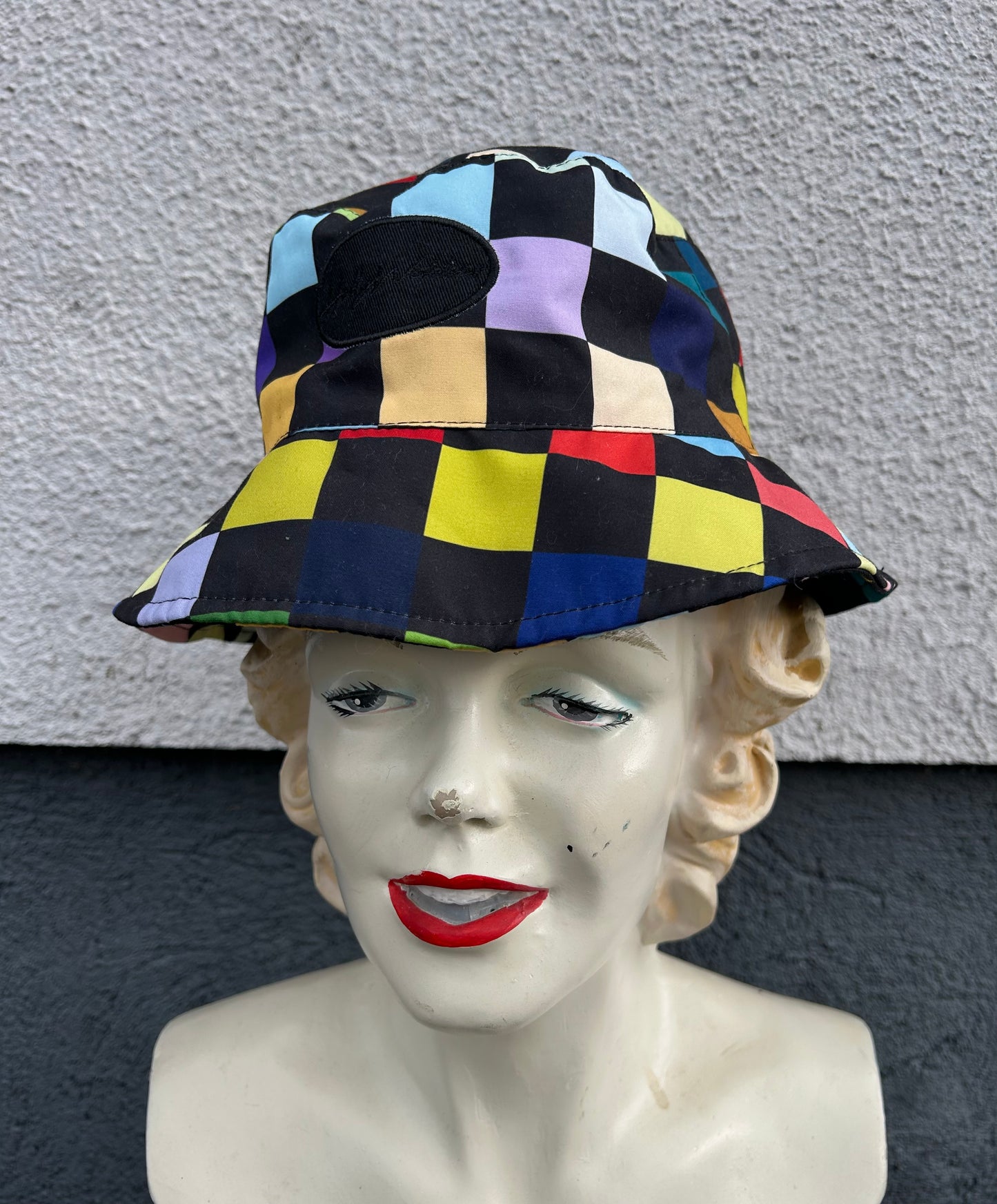 Colourful bucket hat