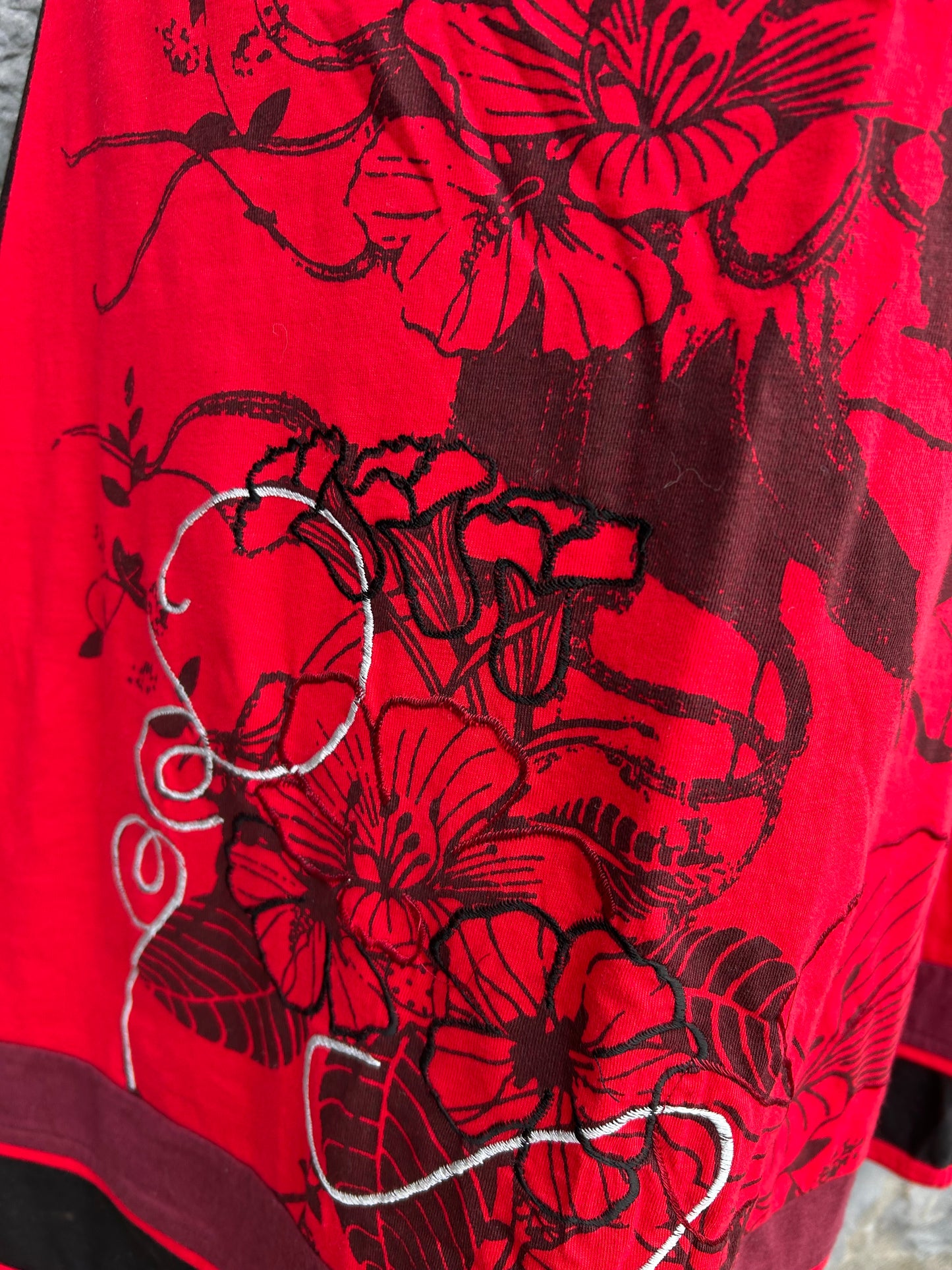 Black&red floral dress uk 12