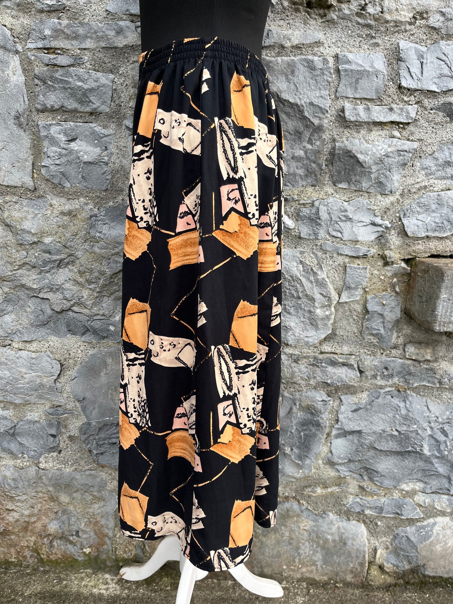 Black & abstract pattern skirt  uk 10-12