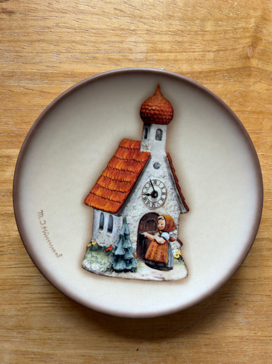 House tiny plate