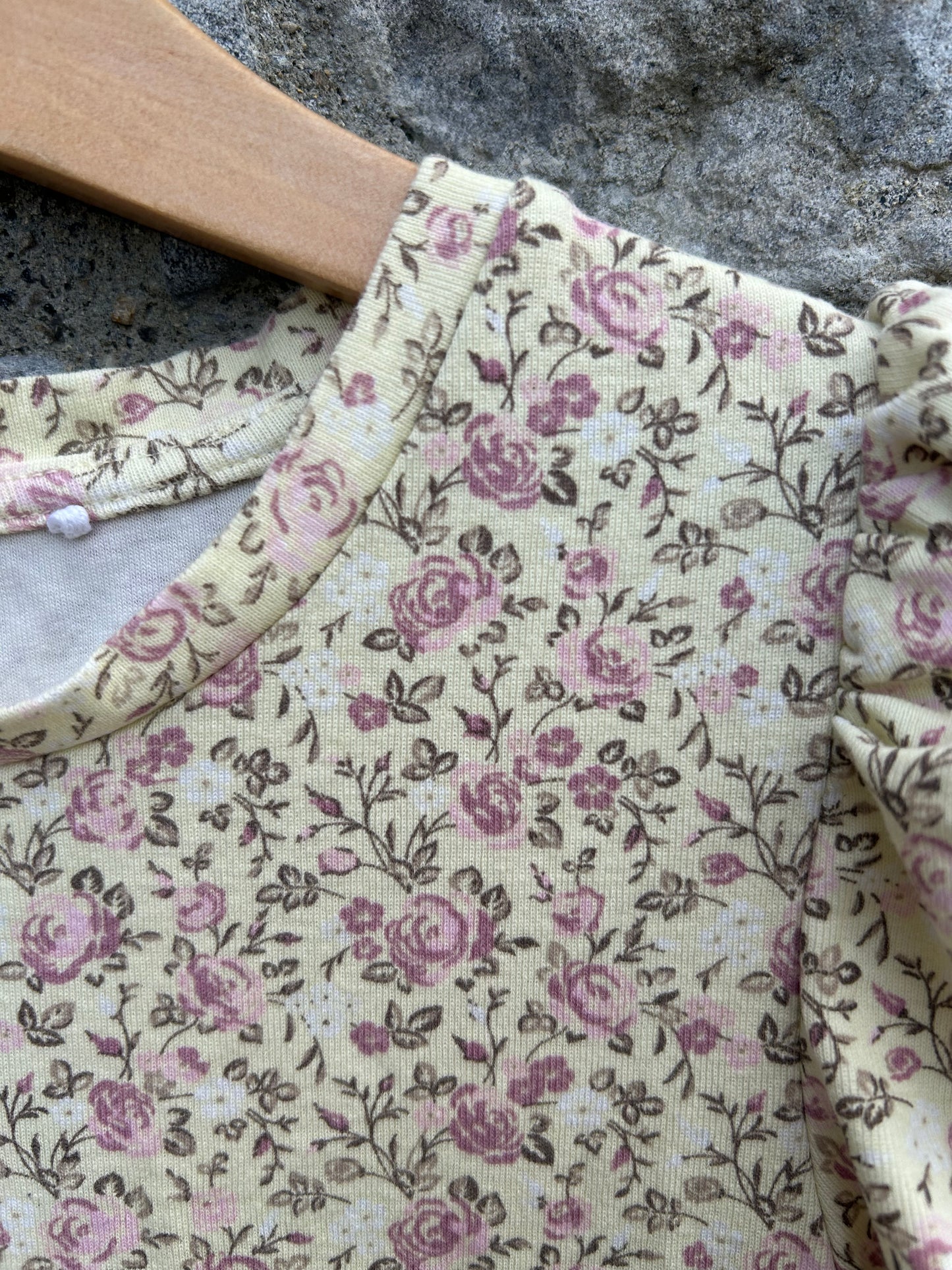 Beige floral dress  5y (110cm)