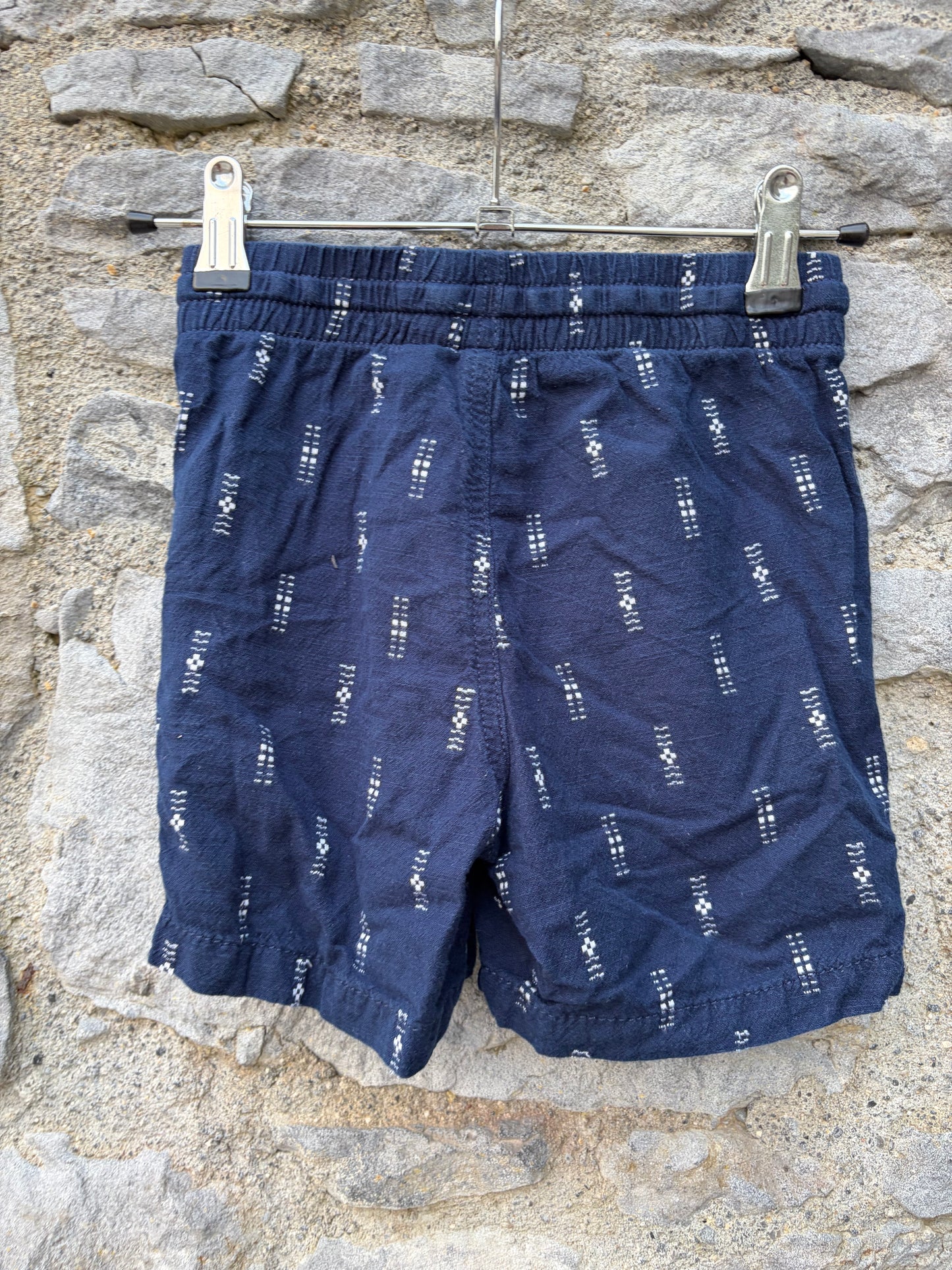 Navy shorts  6-7y (116-122cm)