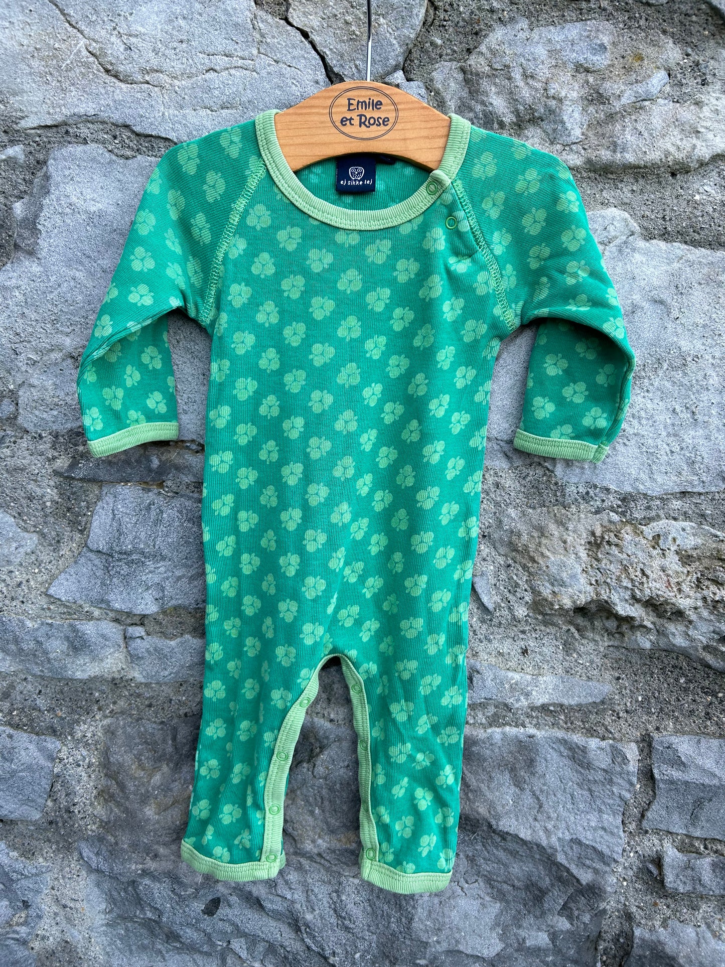 Green berries onesie  3m (62cm)