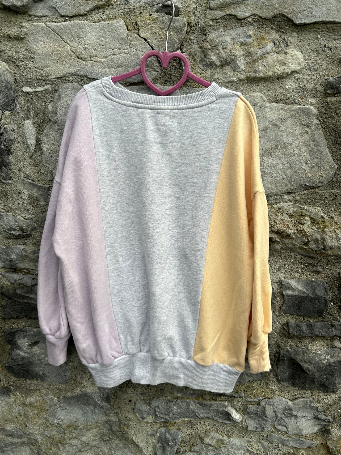 Mismatched grey sweatshirt 9y (134cm)
