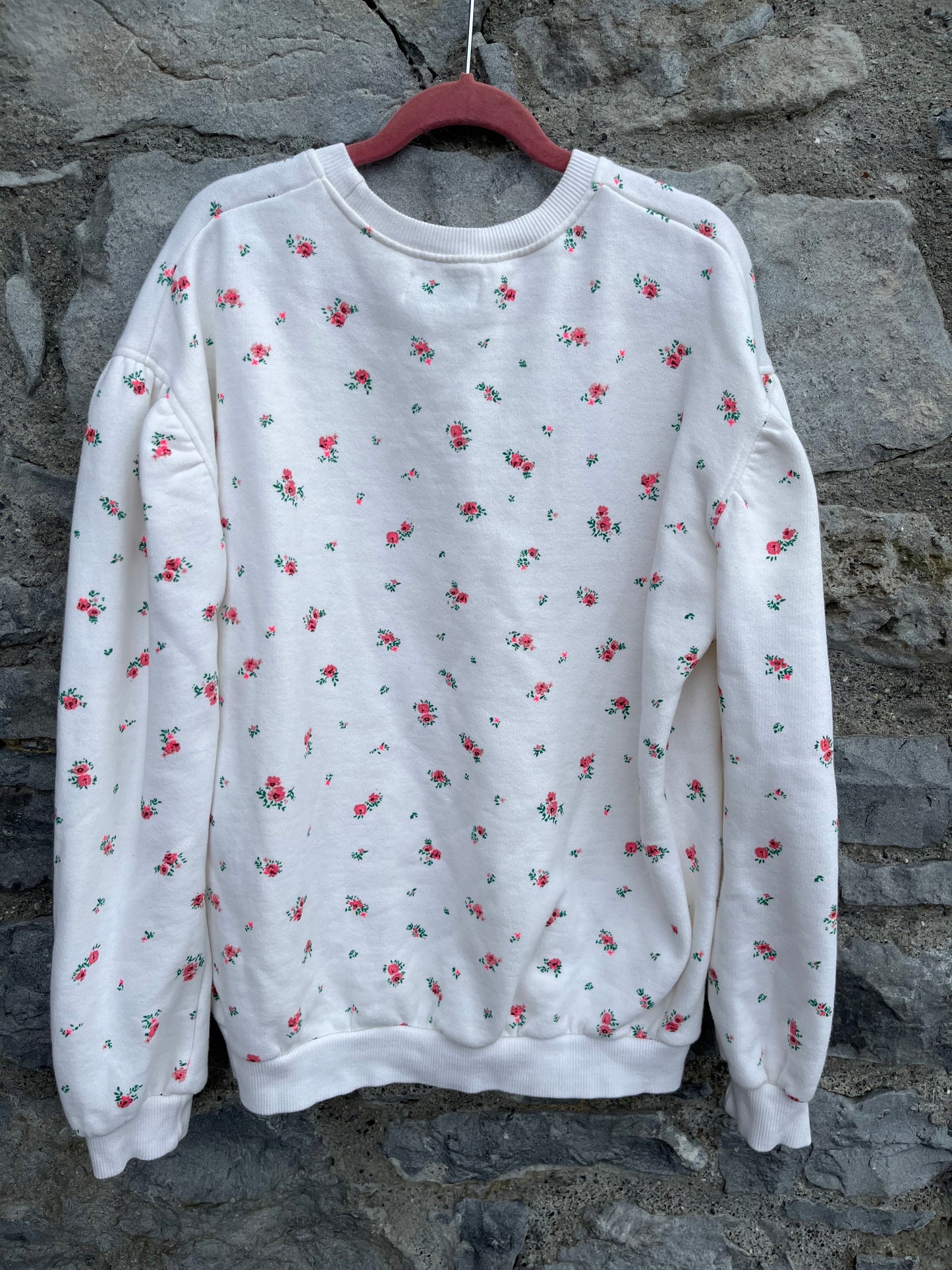 Small flowers sweatshirt  11-12y (146-152cm)