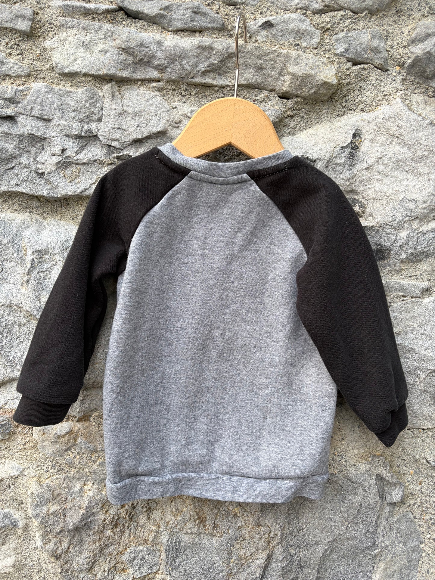 Grey raglan sweatshirt  9-12m (74-80cm)