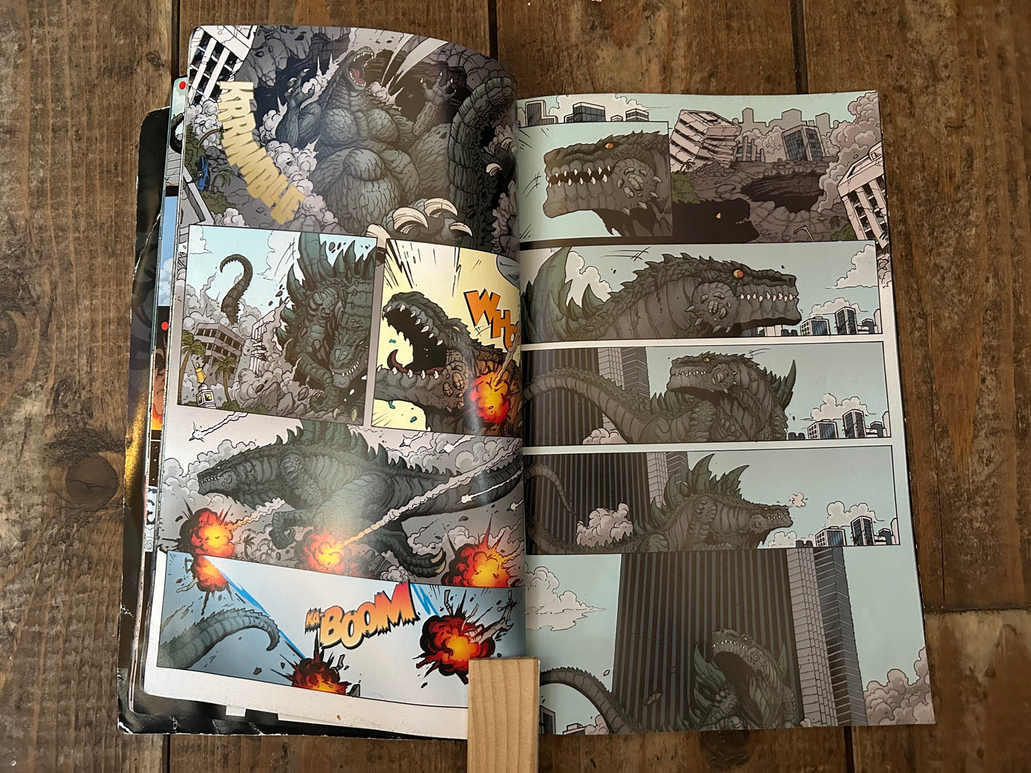 Godzilla comics set