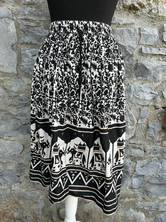 Black&white elephant skirt uk 8-10