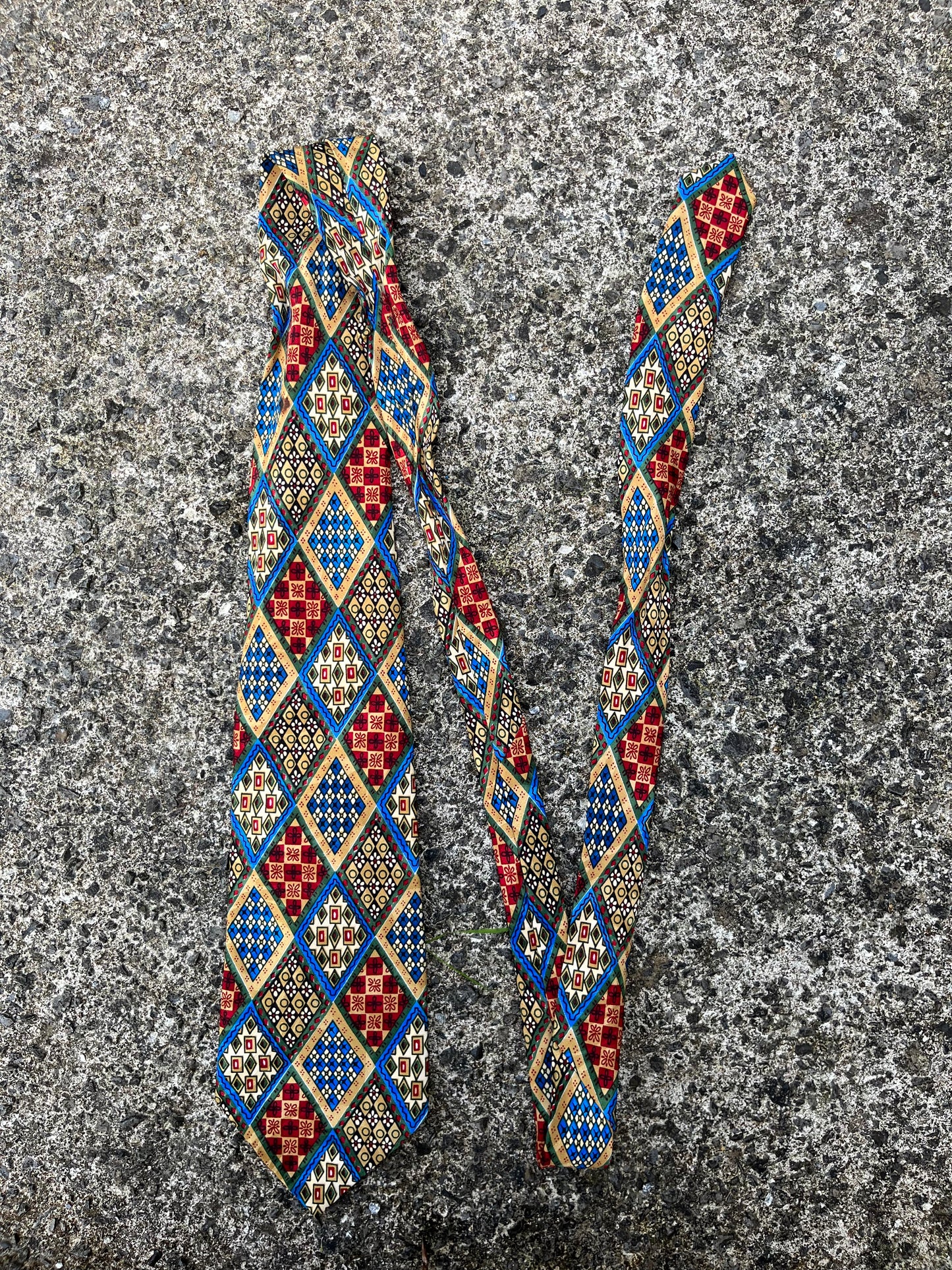 90s diamonds tie