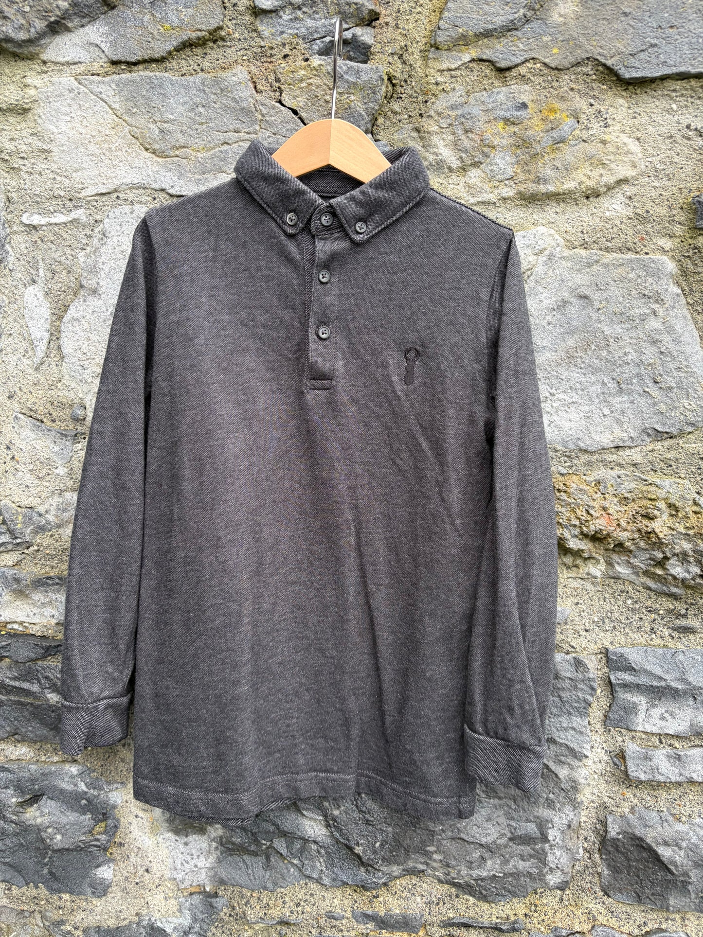 Grey polo shirt  7y (122cm)