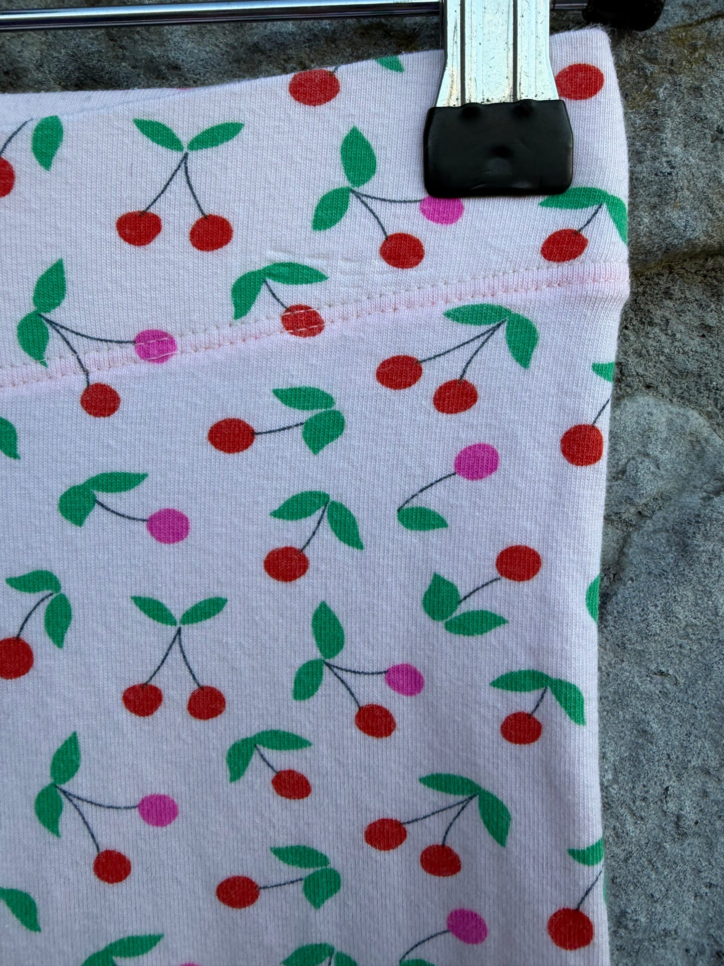 Cherries short leggings  9-10y (134-140cm)