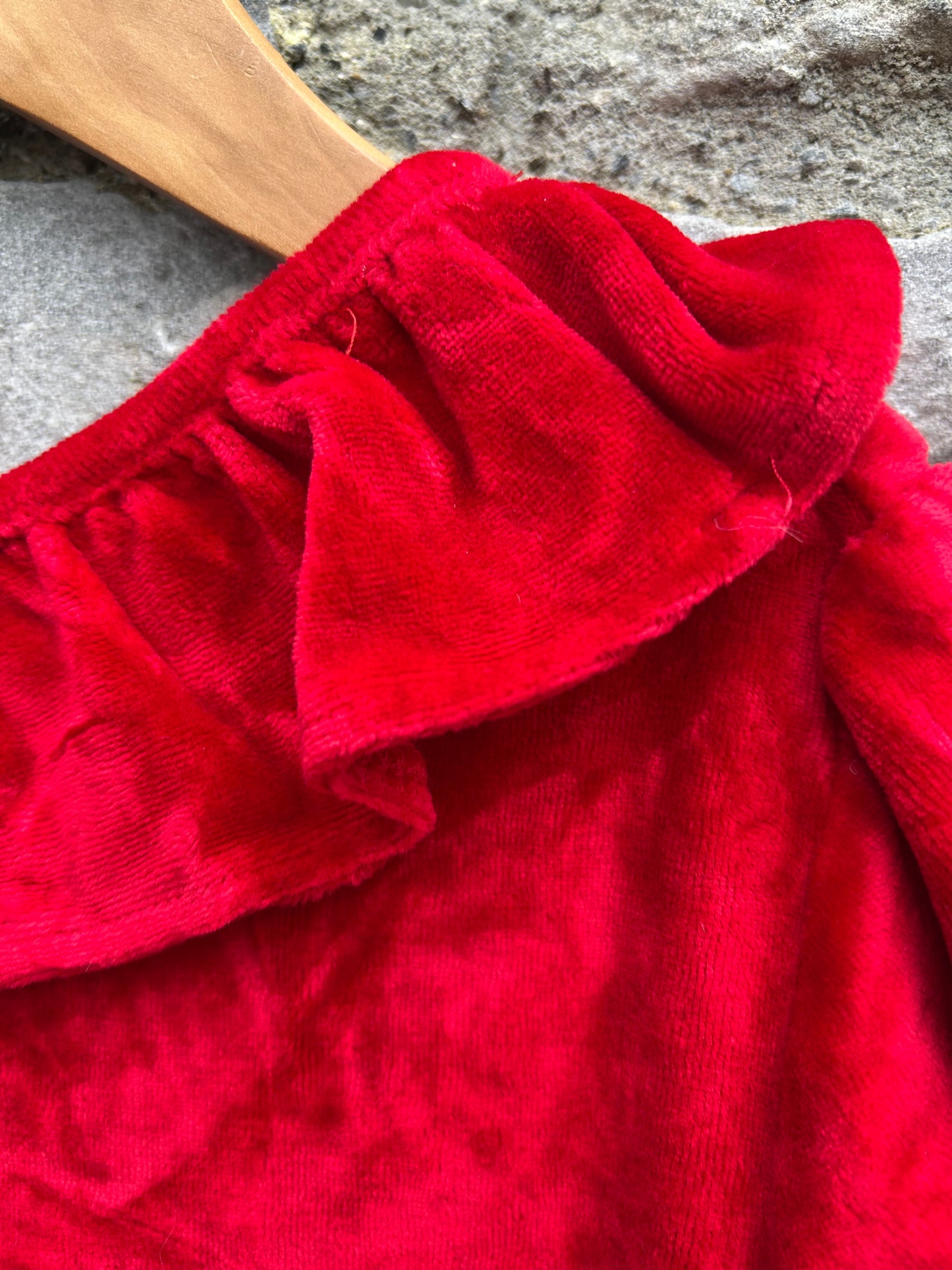 Red velour dress 9-10y (134-140cm)
