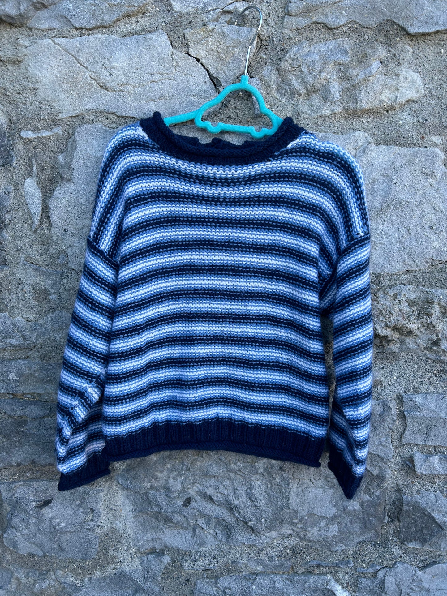 Navy&blue stripy jumper  5-6y (110-116cm)