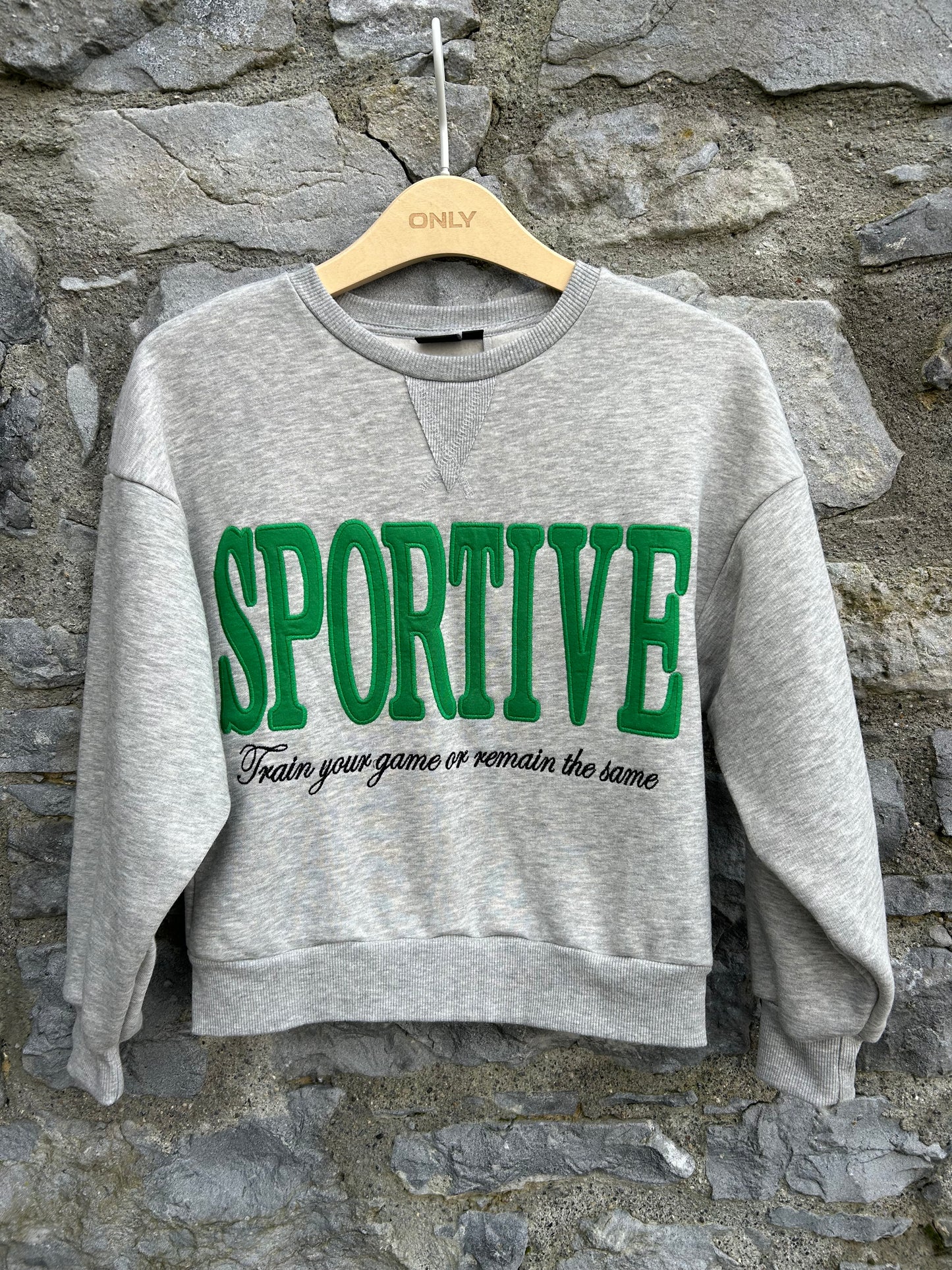 Grey sportive sweatshirt   11-12y (146-152cm)