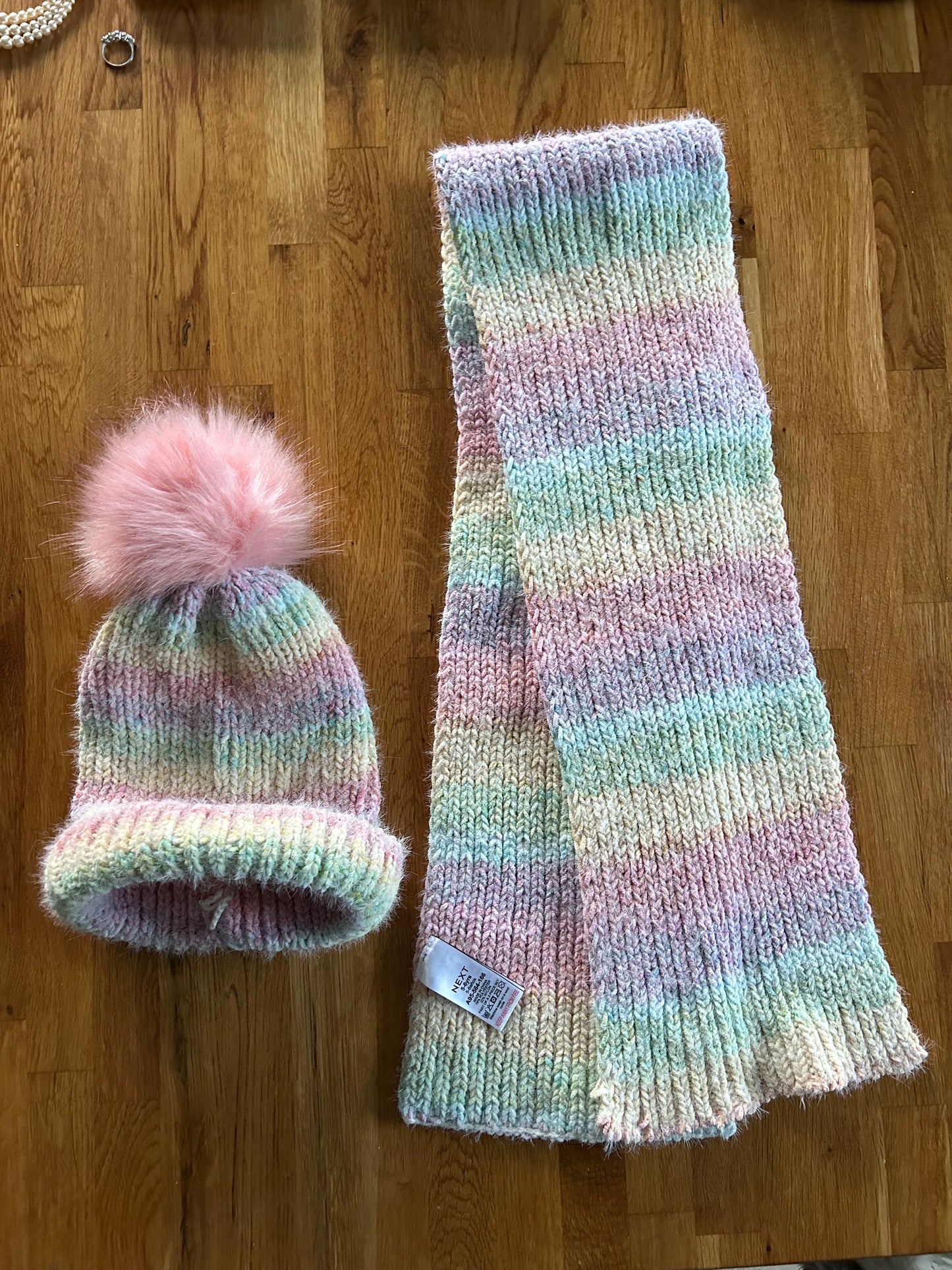 Rainbow hat&scarf  5-6y (110-116cm)