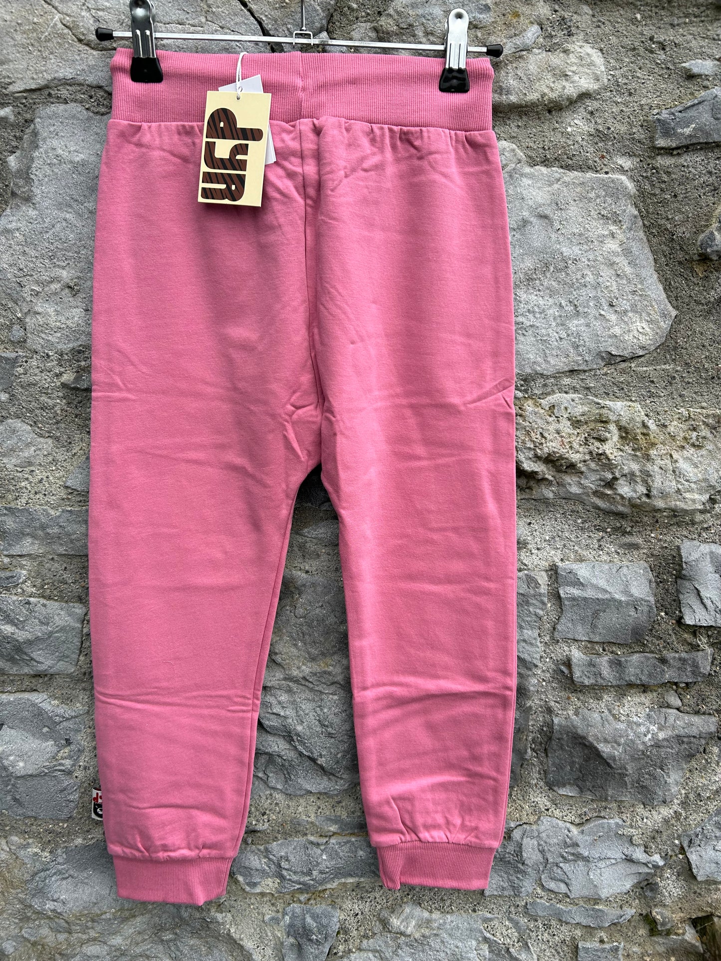 Pink joggers  7-8y (122-128cm)