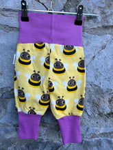 Load image into Gallery viewer, Bees rib pants   0-1m (50-56cm)
