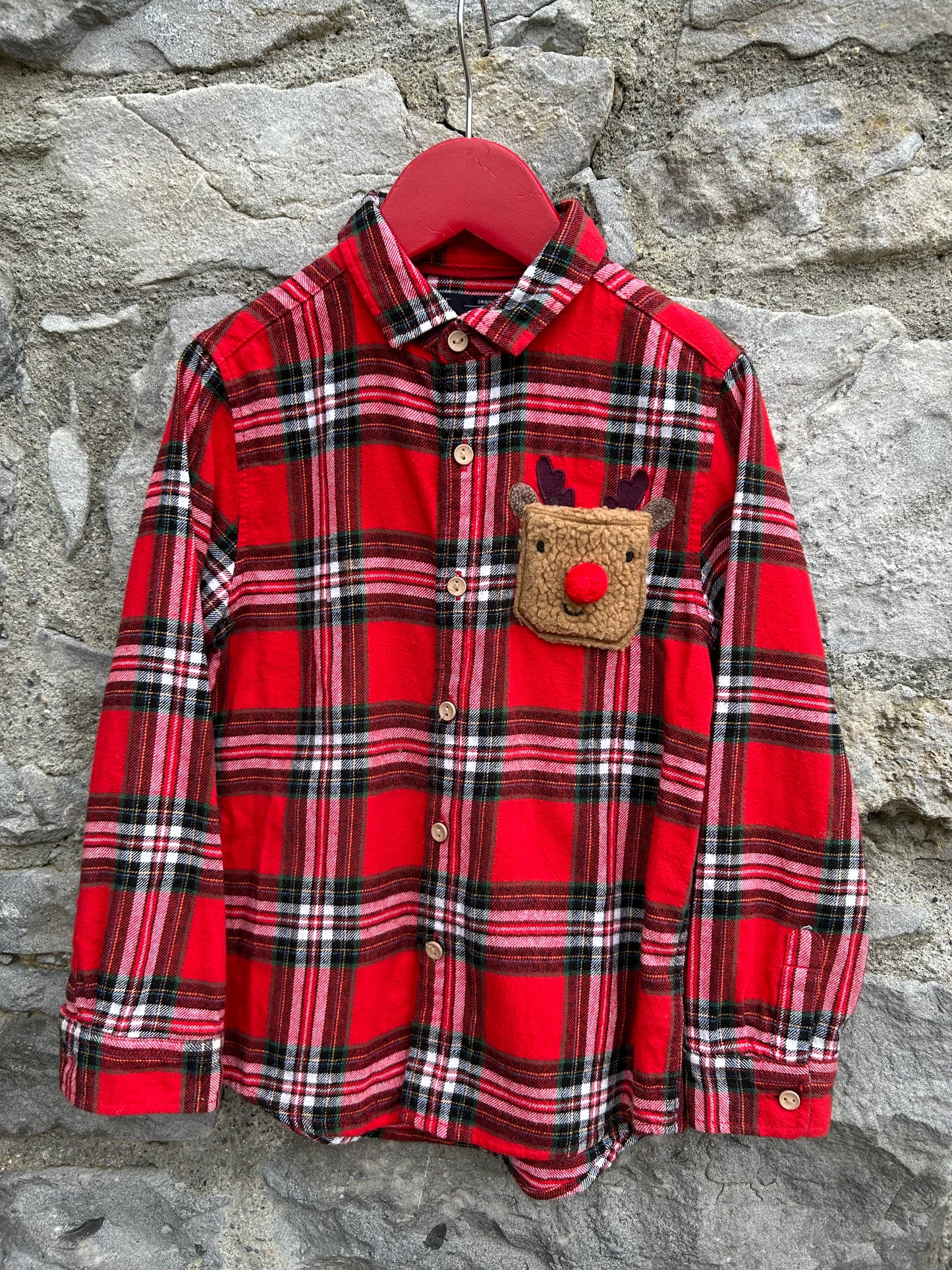 Red check pocket reindeer shirt  4-5y (104-110cm)