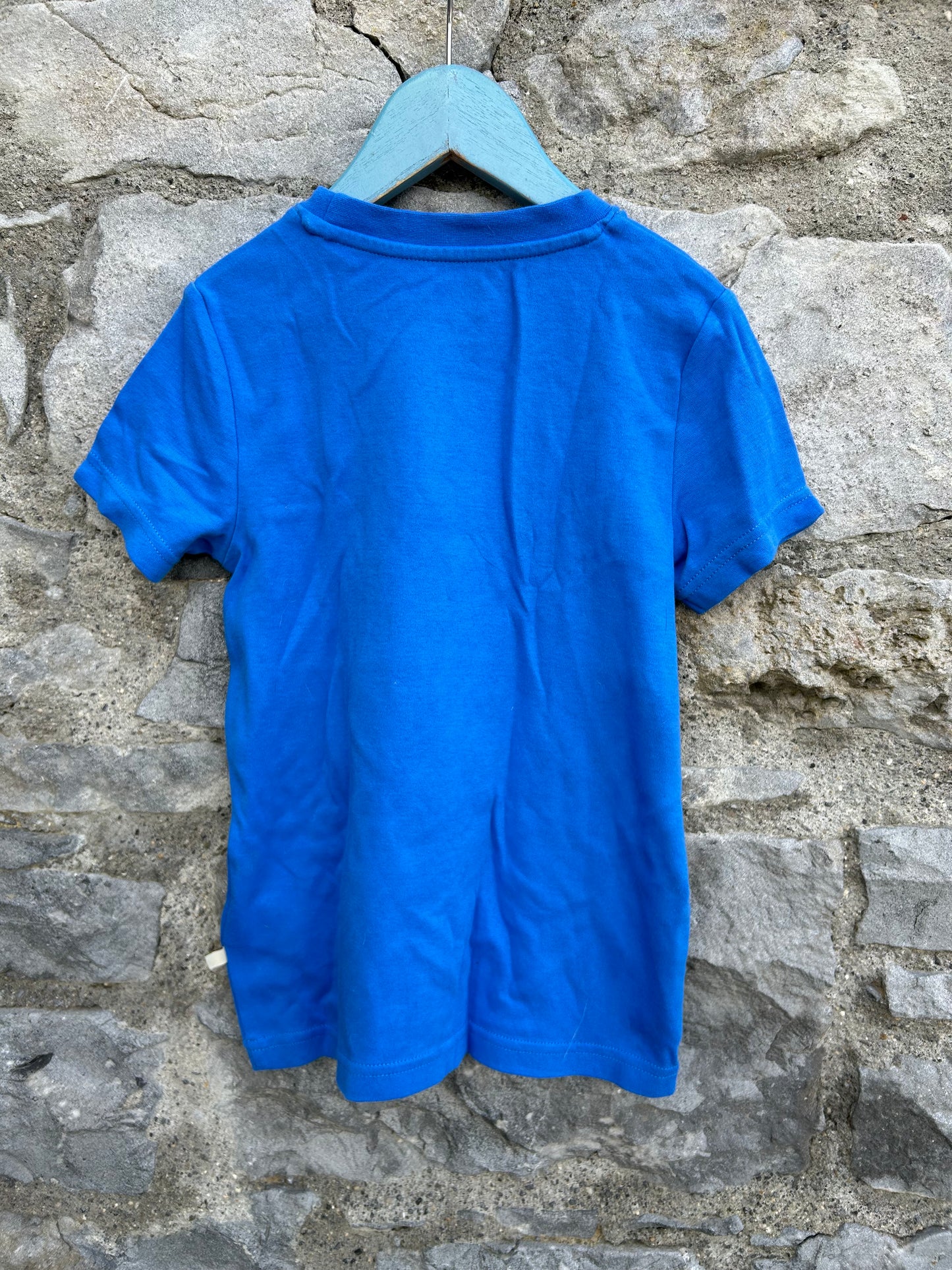 Bat blue T-shirt  6-7y (116-122cm)