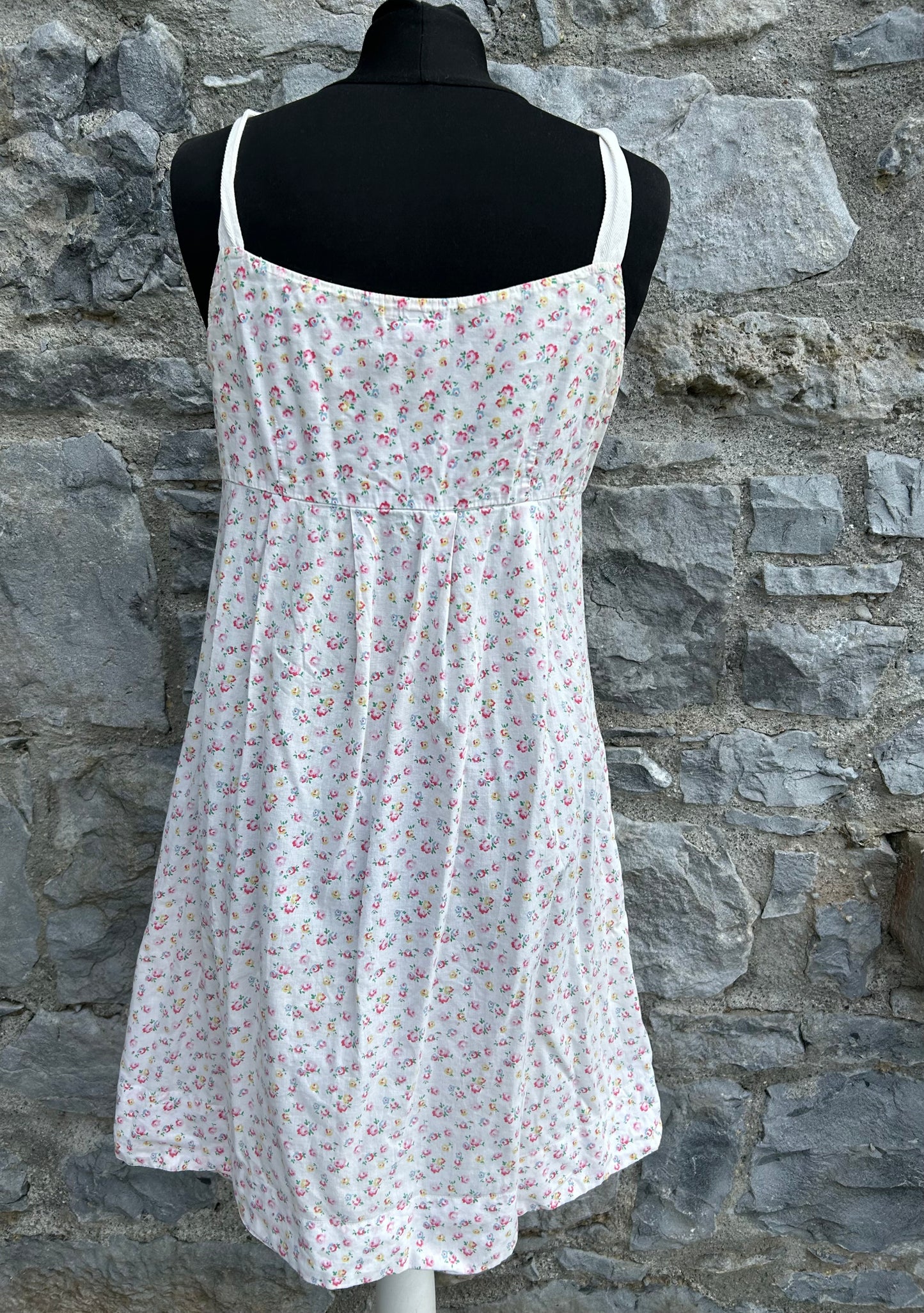 Small floral white dress uk 8-10