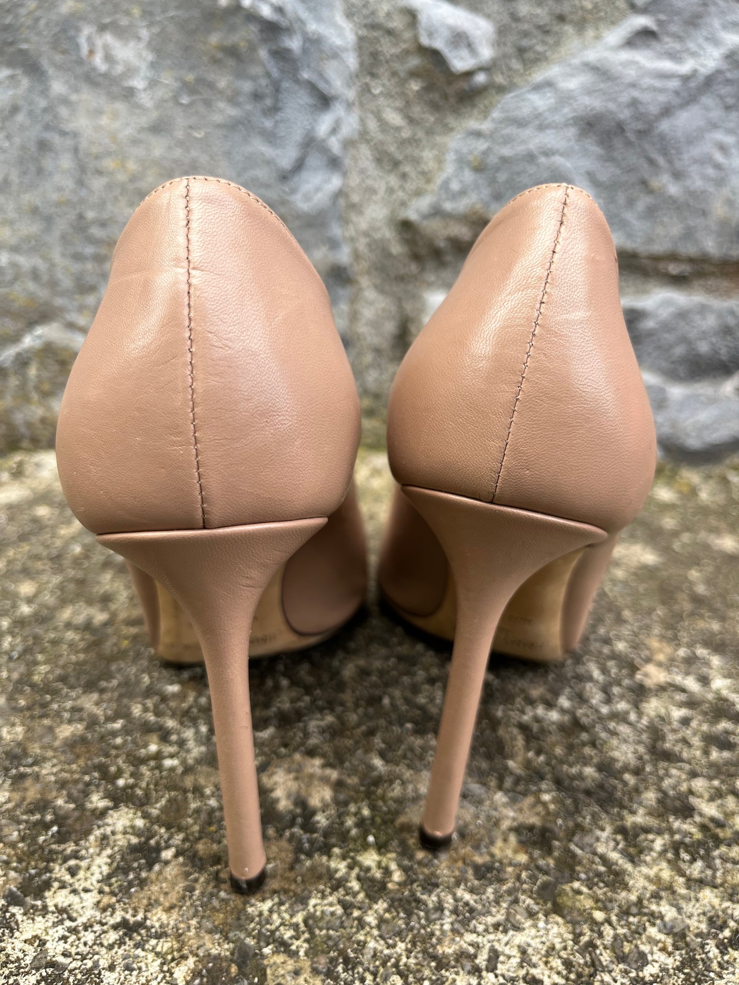 Nude heels  uk 6 (eu 39)