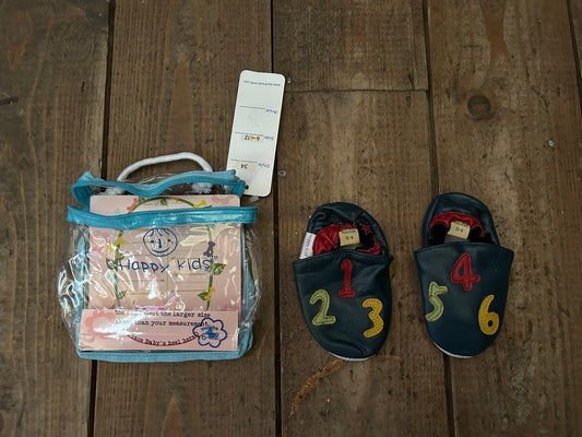 1-2-3-4-5-6 slippers   6-12m (68-80cm)
