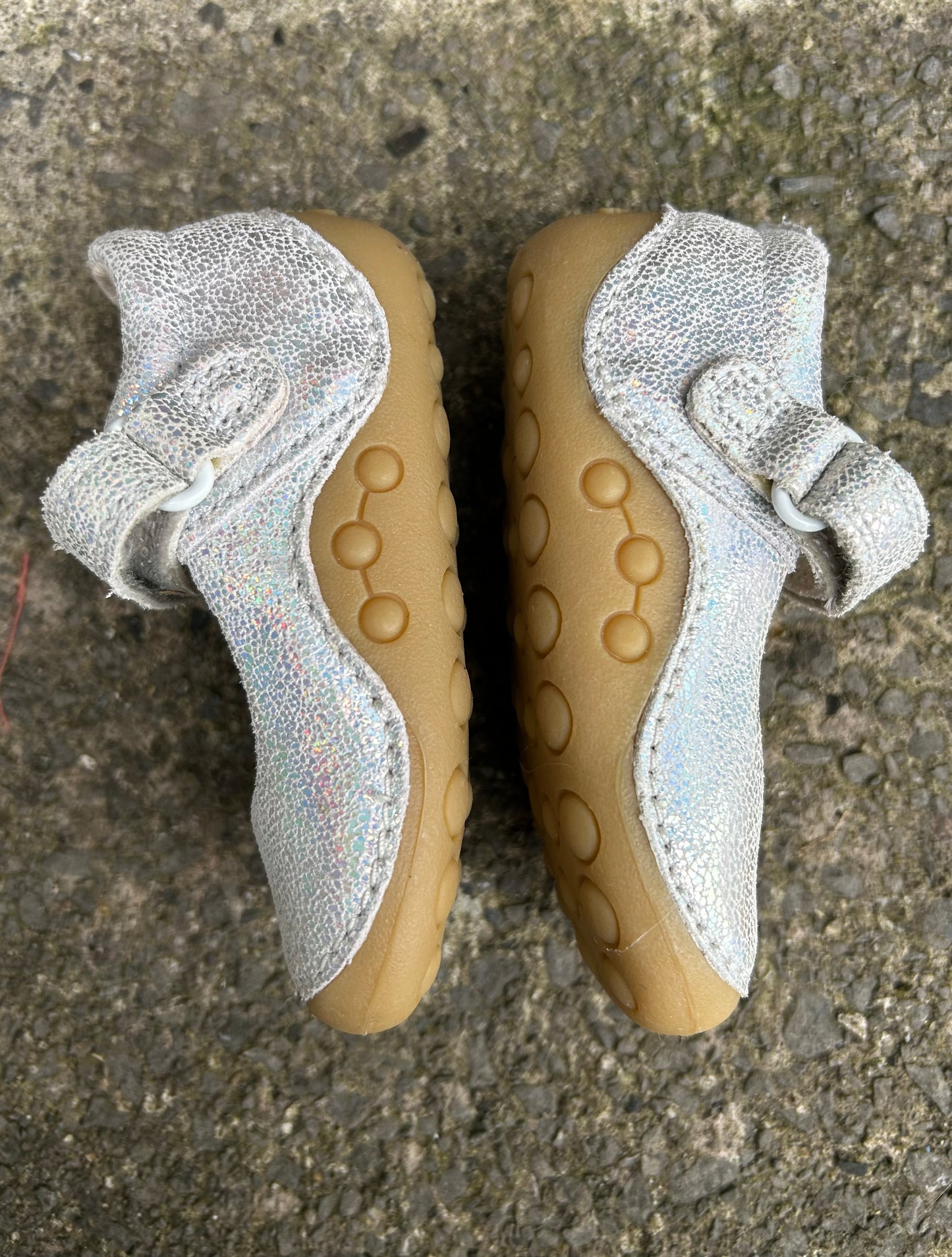 Iridescent Tiny Mist Toddler  uk 3F (eu 18.5)