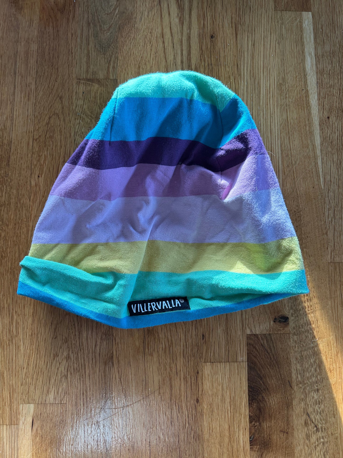 Pastel stripy hat  4-9y (104-134cm)