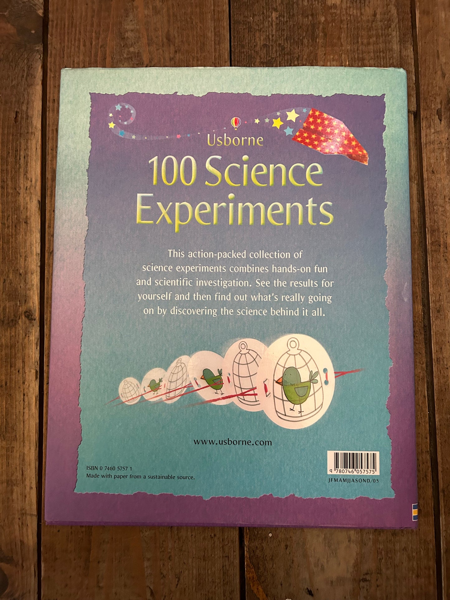 100 science experiments by Georgina Andrews