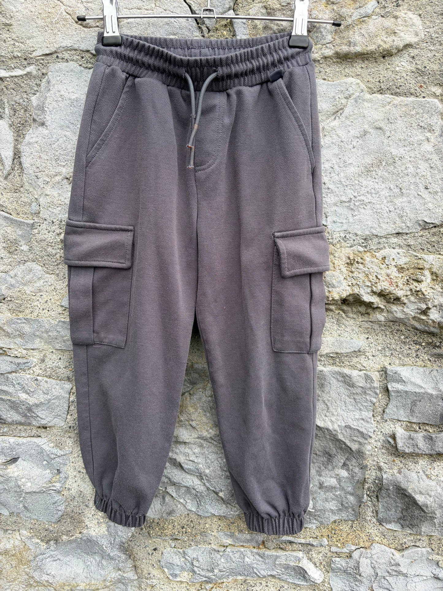 Grey combat sweat pants  4-5y (104-110cm)