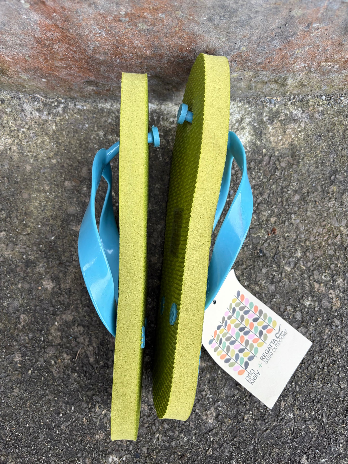 Orla Kiely Passion Flower flip flops  uk 4 (eu 37)