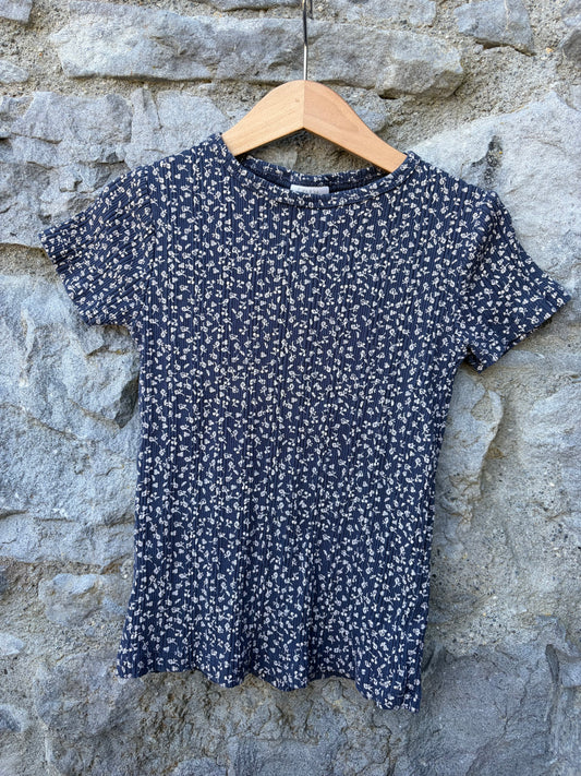 Floral navy fitted top  6-7y (116-122cm)
