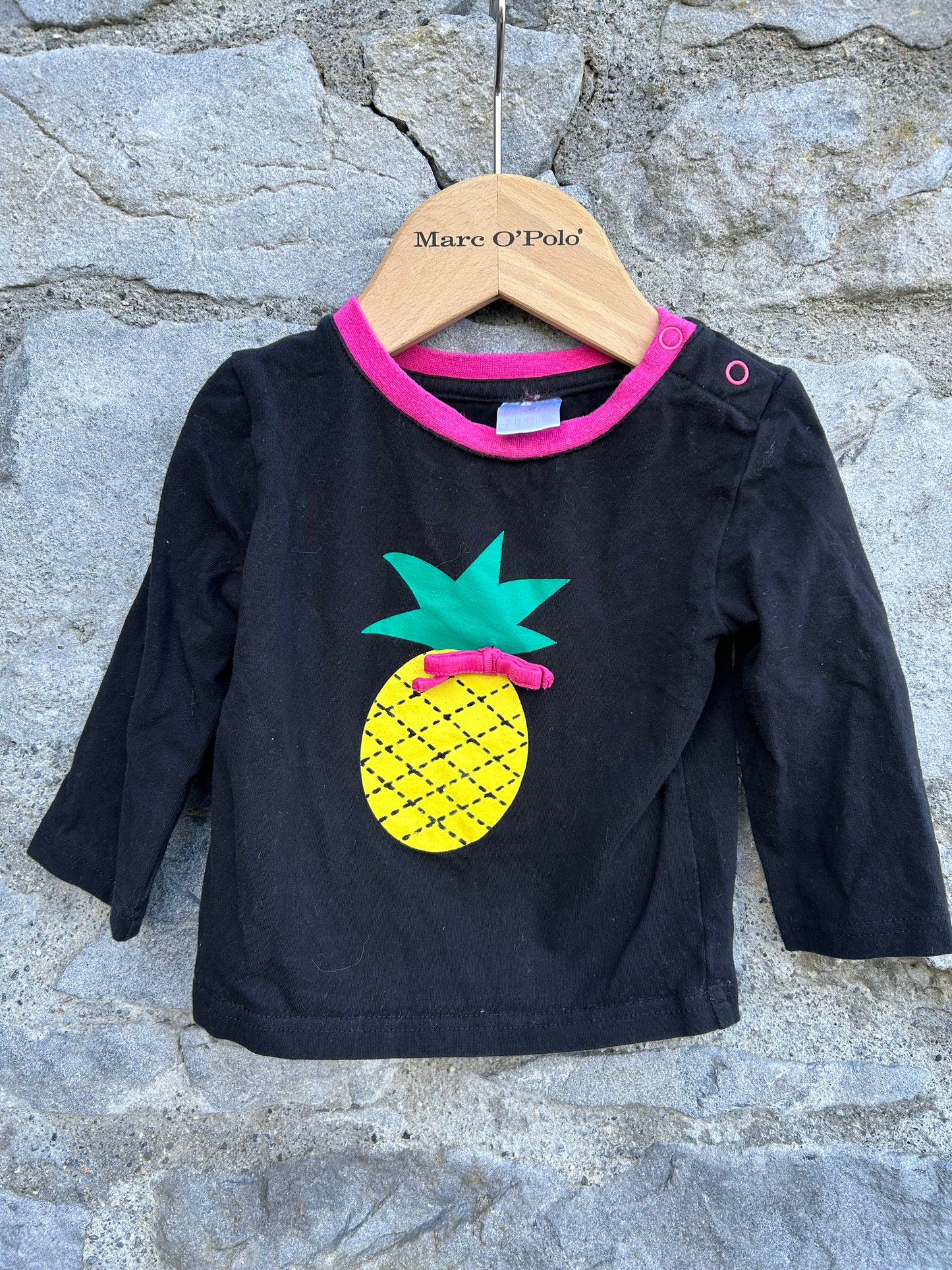 Pineapple Black top 6-9m (68-74cm)