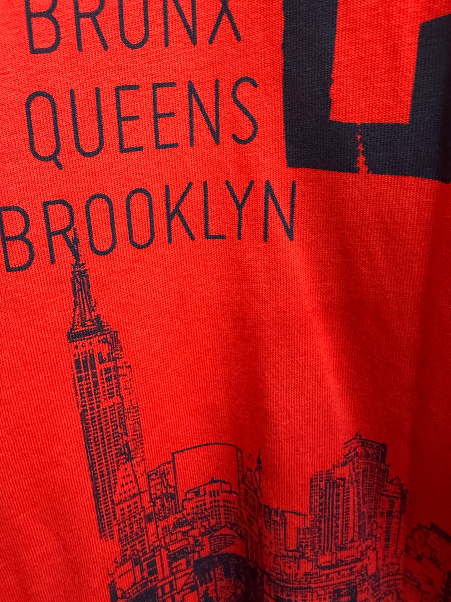 The city red top  7-8y (122-128cm)