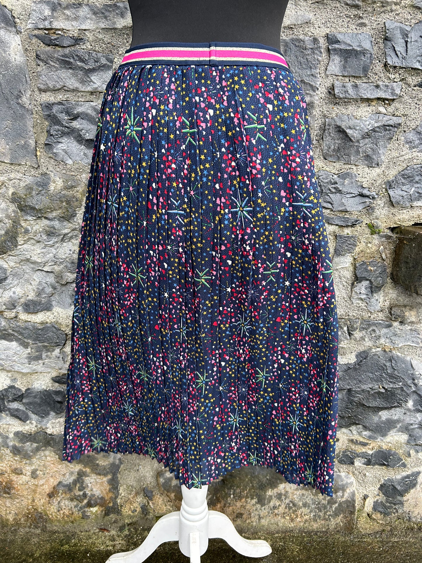 Flowers&hearts navy pleated skirt uk 8-10