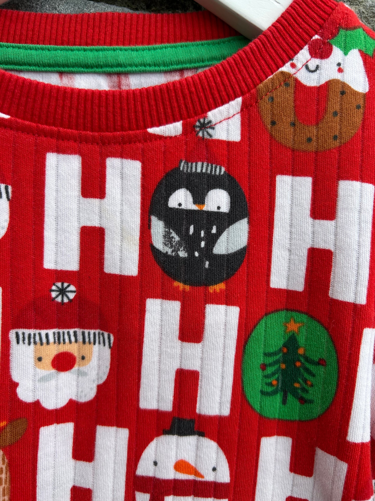 Ho ho ho red pjs  5y (110cm)