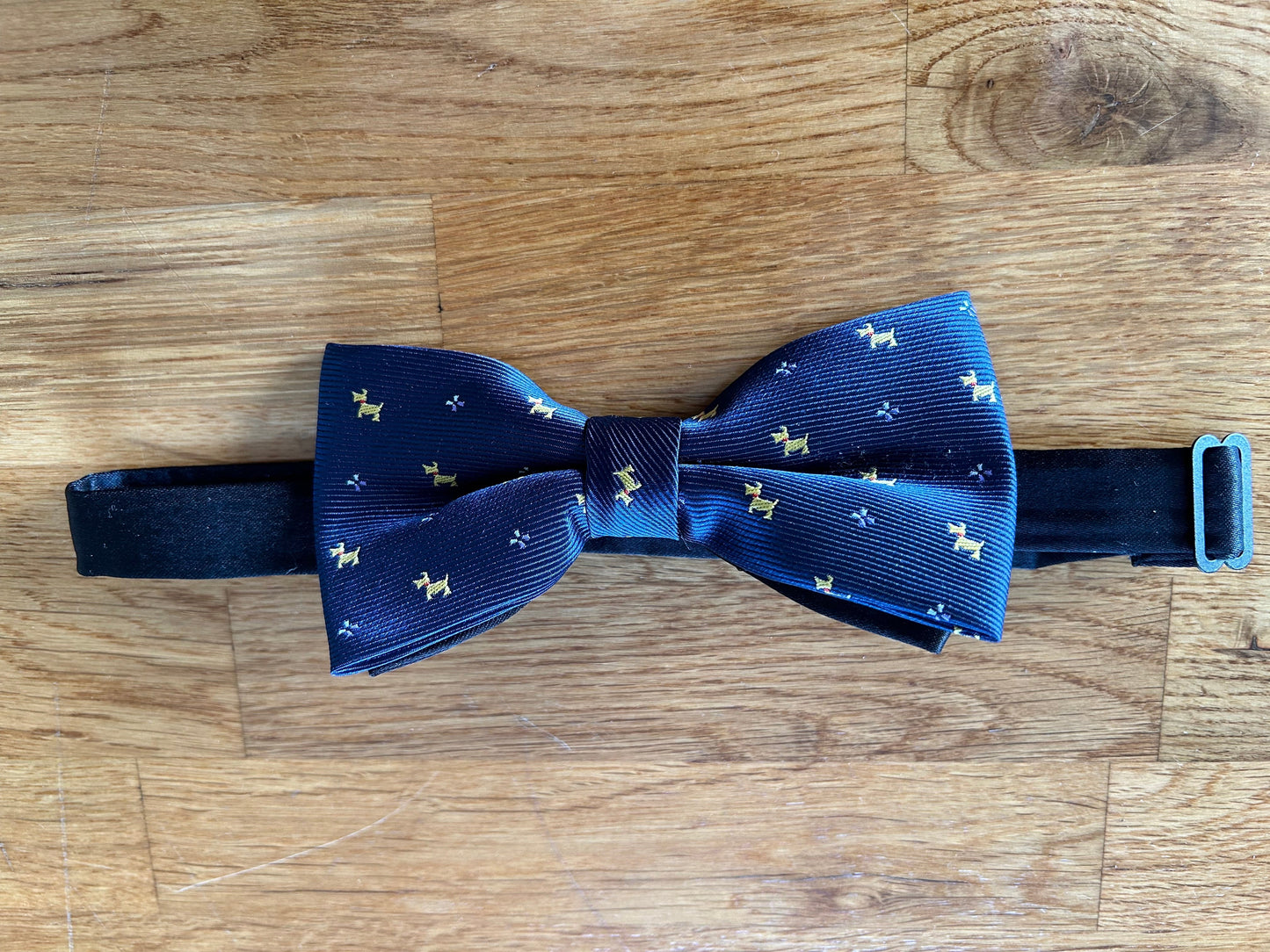 Navy&dog bow tie