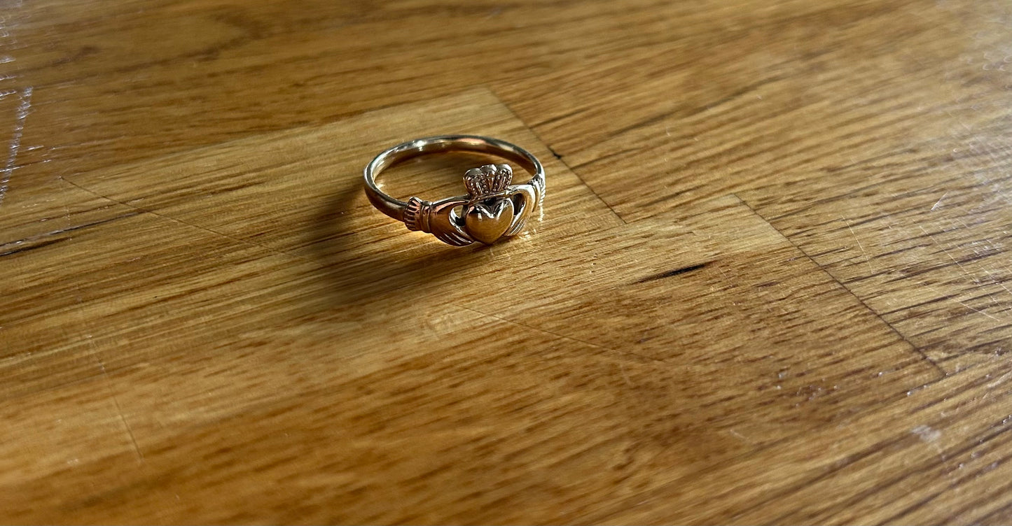 Claddagh ring
