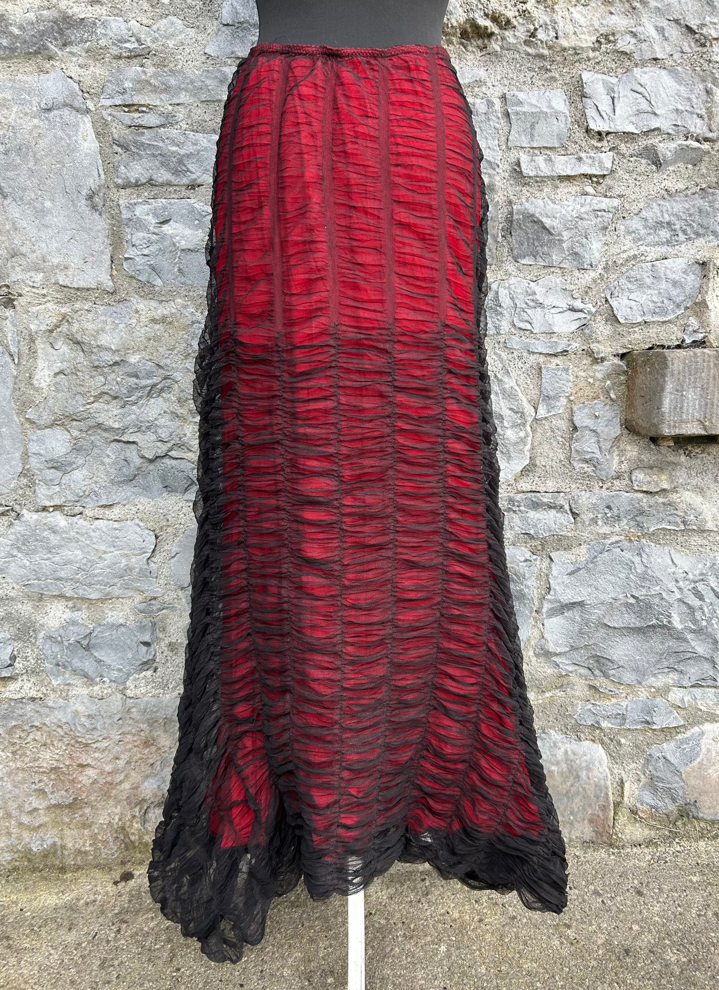 Black&red maxi skirt uk 6-8
