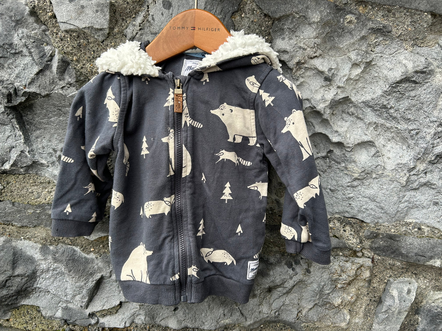 Winter woodlands charcoal hoodie  6-9m (68-74cm)