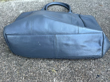 Load image into Gallery viewer, Black leather shoulder bag
