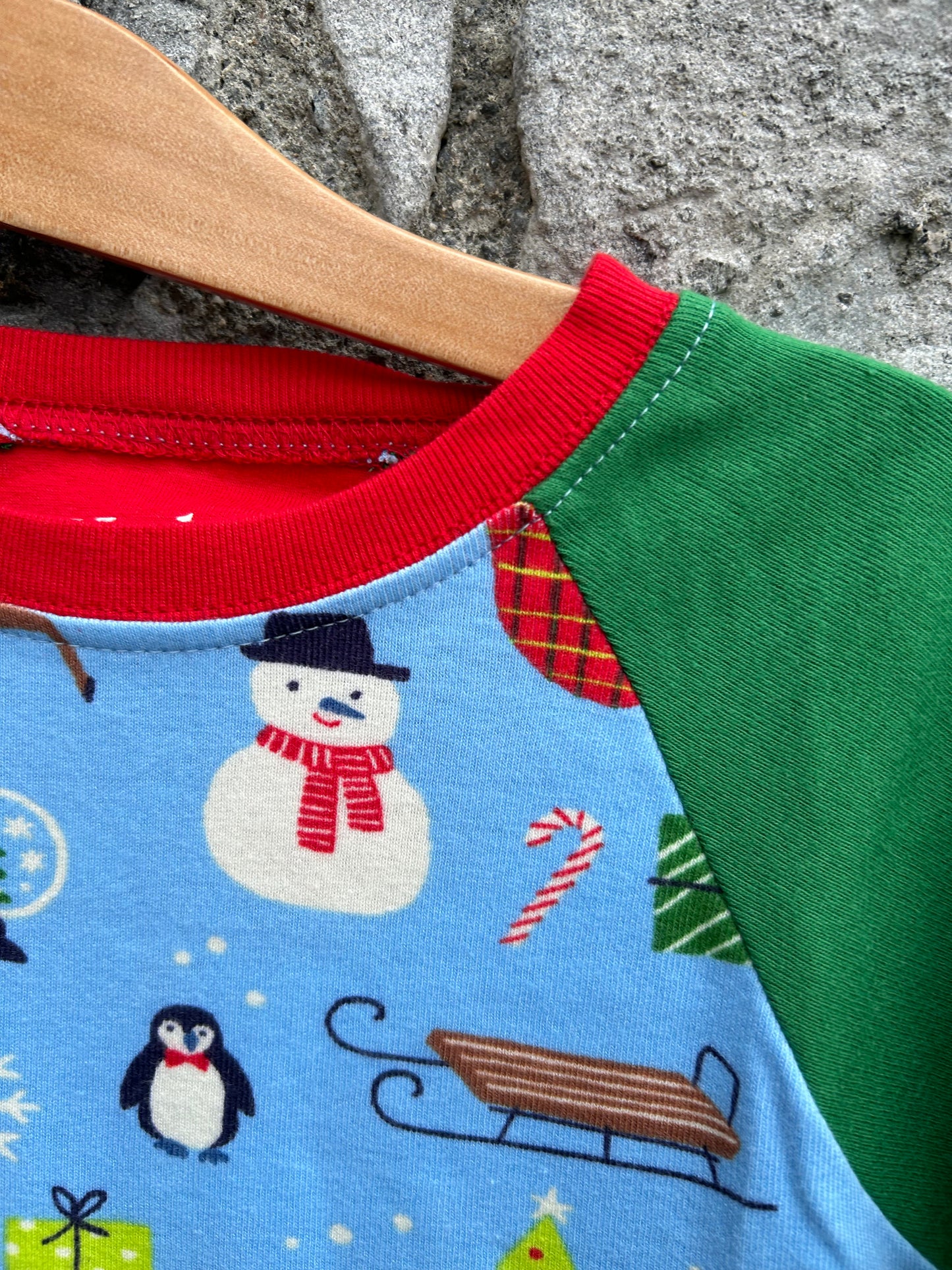 Christmas print blue raglan pjs  6-7y (116-122cm)