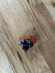 Berries brooch