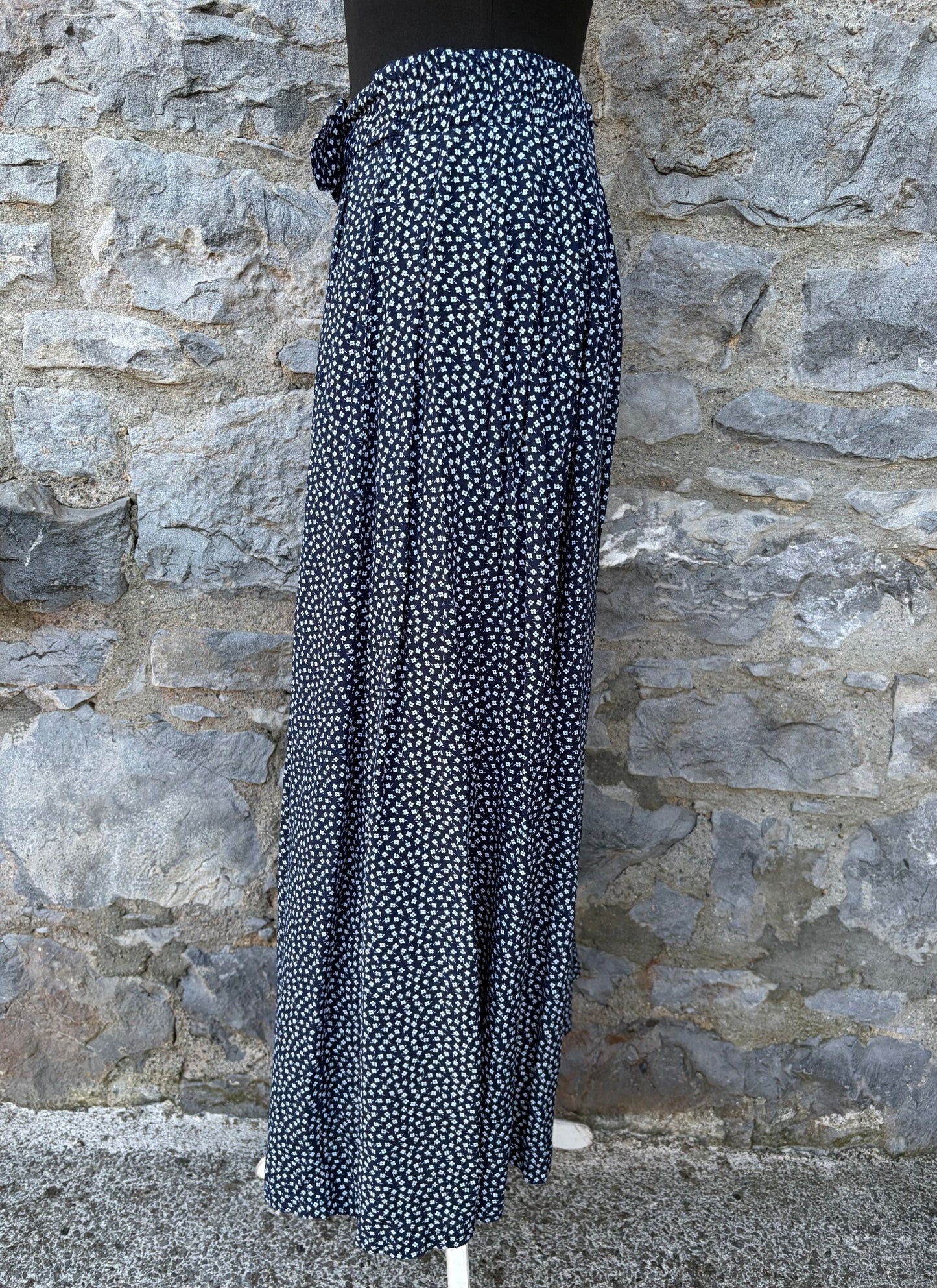 80s floral navy skirt uk 10-12