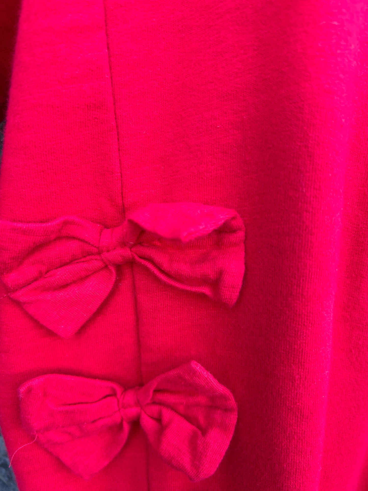 Red sweatshirt  3-4y (98-104cm)